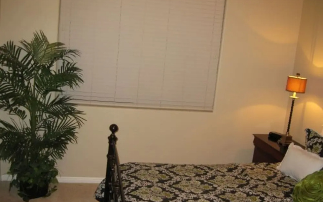 Donald Mcgregor 3 Bedroom Condo