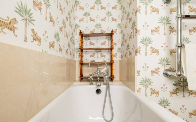 Battersea Park 3 Bedroom Residence