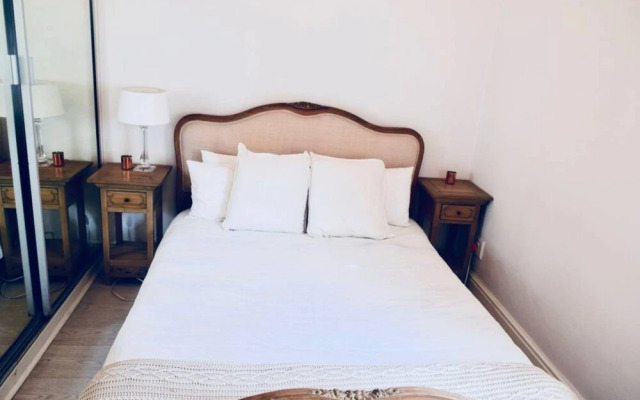 Charming 2 Bedroom Apartment in Bantry Bay