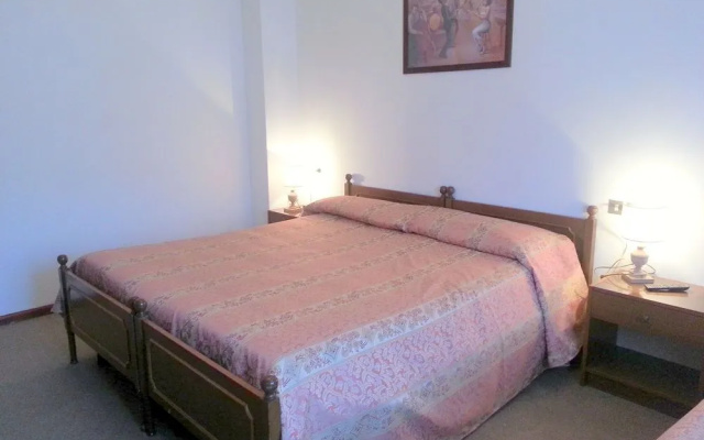 Hotel Oasi