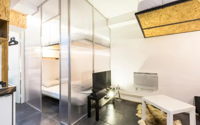 Unusual and charming 25m² near LE MARAIS