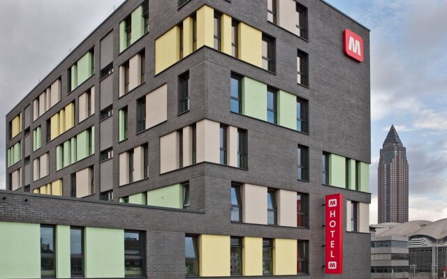 MEININGER Hotel Frankfurt/Main Messe вид на фасад