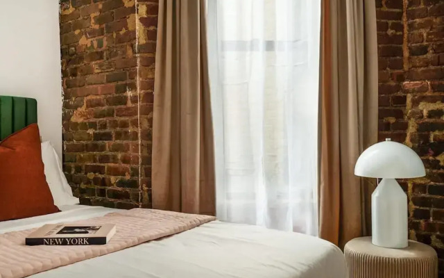153-5a Charming 2BR LES W D