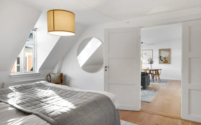 Leaves 4 - Precious 2-bdr Apt in Central Copenhagen