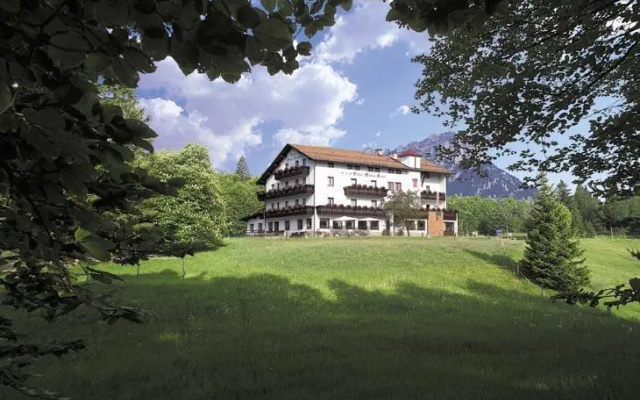 Hotel Monte Rust