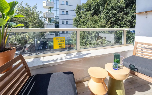 Heart of TLV-Modern wBalcony- 3BD & 3BR