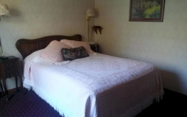 Gold Hill Hotel