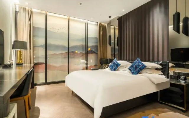 Joyous Hotel