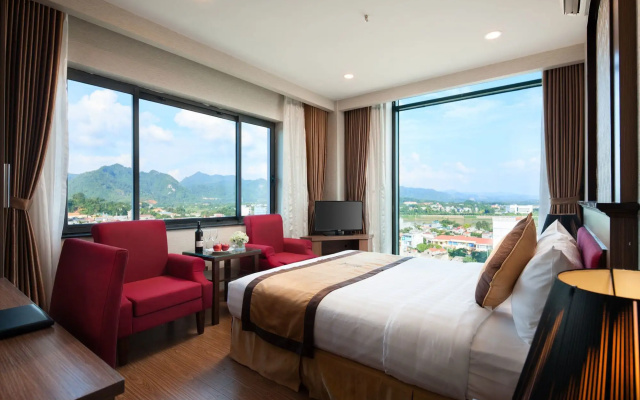 Royal Palace Hotel