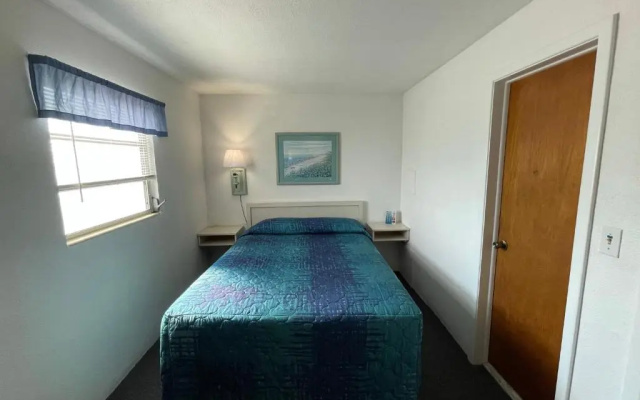 Bel Air Motel