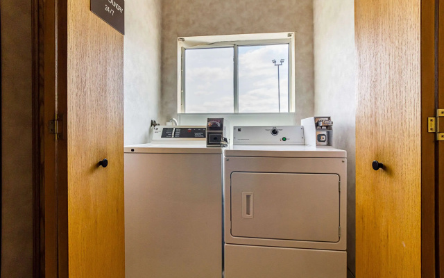 Econo Lodge Luverne I-90