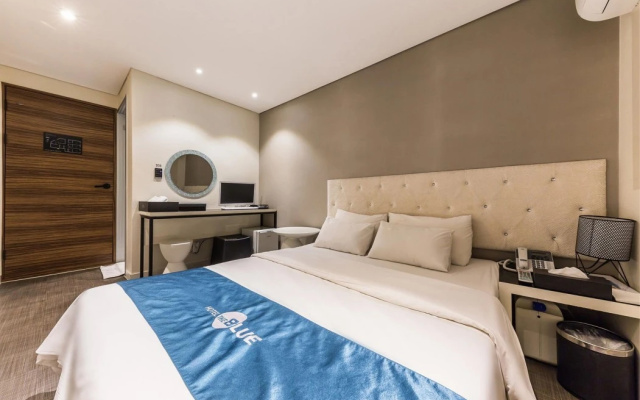 Hotel The Blue Cheonho