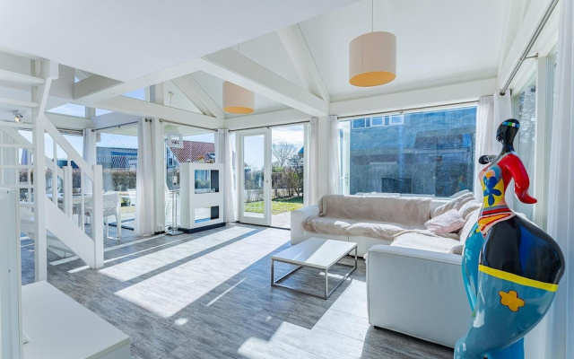 Beachfront Coastal Villa in Renesse for 6