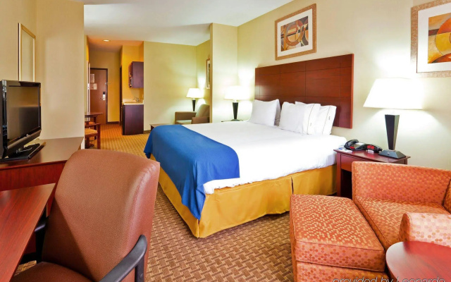 Holiday Inn Express Hotel & Suites Magee by IHG