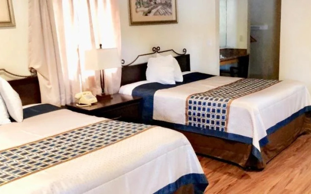 Casa Verde Inn