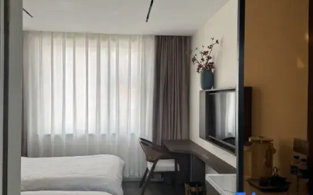 Hongyuan Qingfeng Yashe Homestay