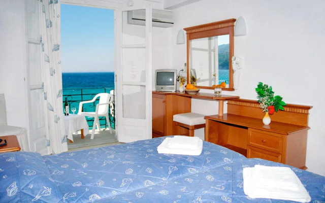 Olympia Beach Hotel