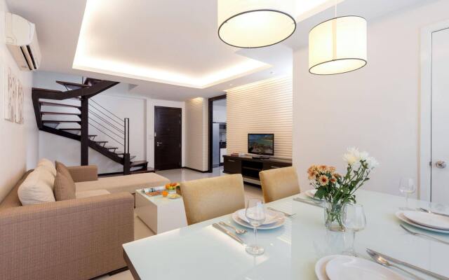 Апартаменты The Regent Phuket Serviced Apartment Kamala Beach комната для гостей