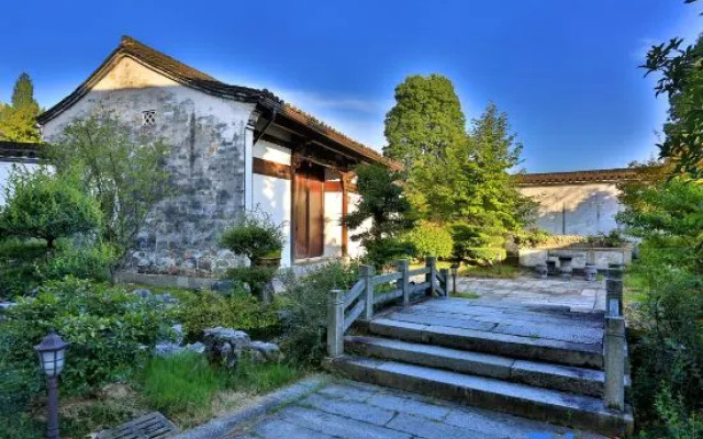 Rezen · Tanjia Quadrangle Inn (Huangshan District North Gate)