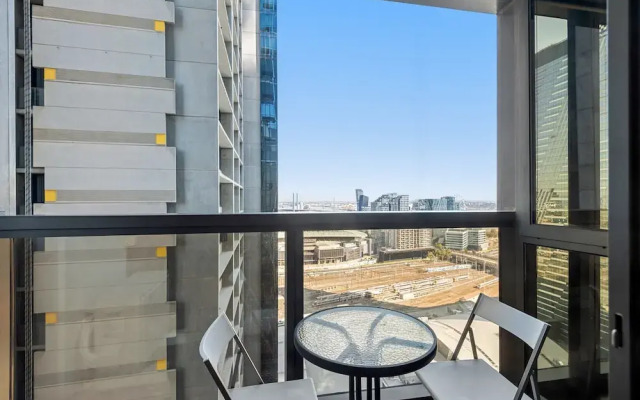 Melbourne CBD 2bed With Gym, Sauna & Pool Access