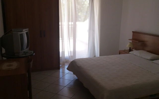 Apartments Jakov