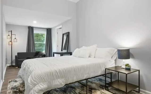 Recently Renovated Chic Durham Farmhouse