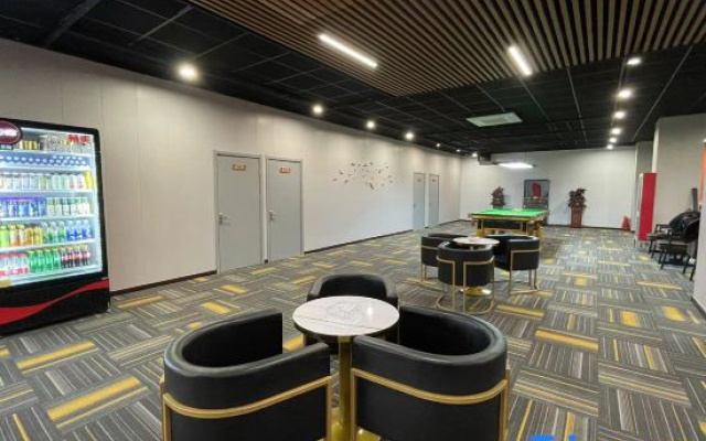 Huoqiu E-sports Apartment