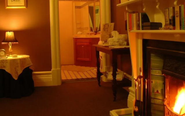 Broomelea Bed & Breakfast