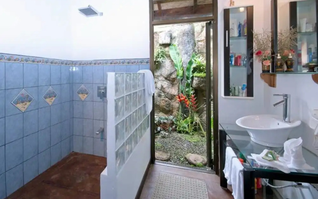 Birdsong Villa