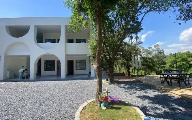 Heyue Homestay (Sanya Nanshan Temple Nanshan North Station)