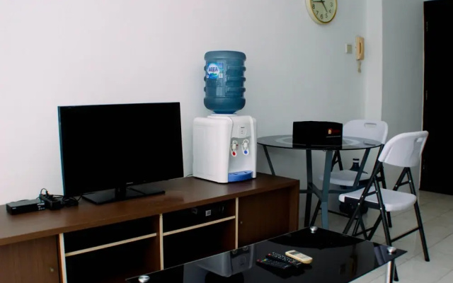 Homey And Simply Look 1Br At Puri Garden Apartment