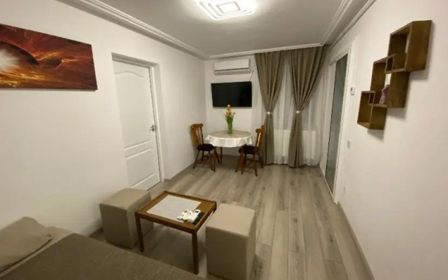 21 Studio