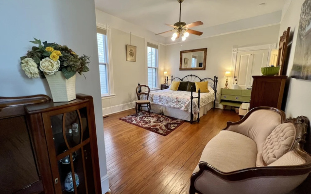 Brackenridge House Bed & Breakfast