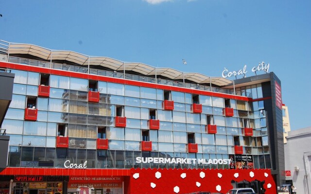 Отель Hostel Coral City Болгария, Солнечный берег - отзывы, цены и фото номеров - забронировать отель Hostel Coral City онлайн вид на фасад