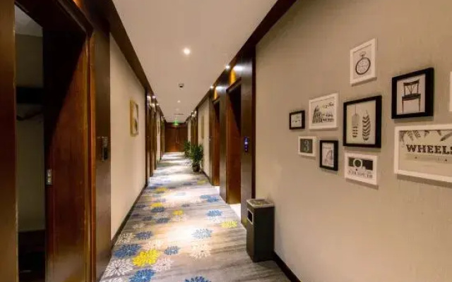 Kaili Xinshishang Hotel