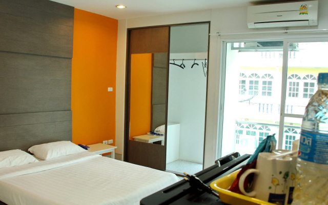 The Fifth Residence Hotel