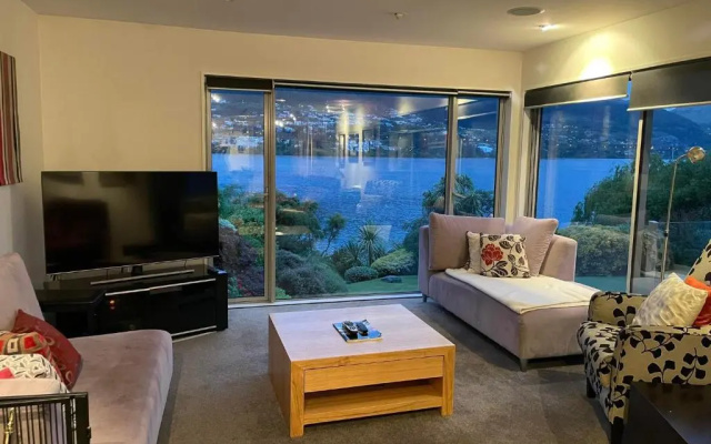 Peninsular Lakefront
