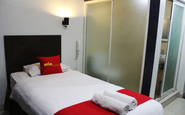 Win Hotel Blok M