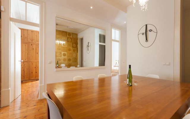 Tejo Vintage Three-Bedroom Apartment - by LU Holidays