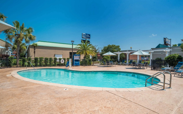 Best Western Flagship Inn