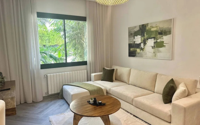 Apollon Appartement S1, Lac 2