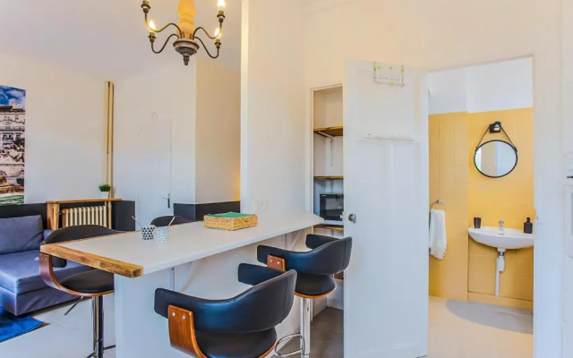 #3 Toulon CENTRE, BALCON, LUMINEUX, STATIONNEMENT FACILE, TOUT CONFORT