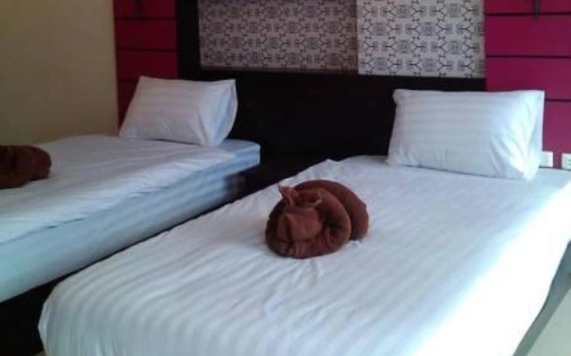 Ea-sy Condotel