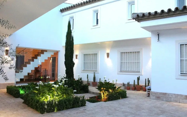 Santa Angela de la Cruz Apartment