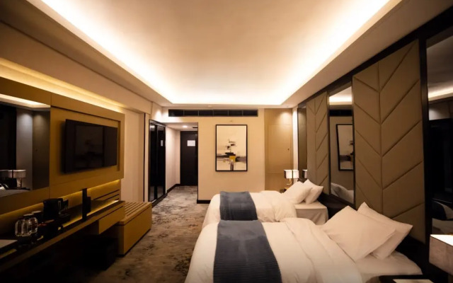 The V Hotel