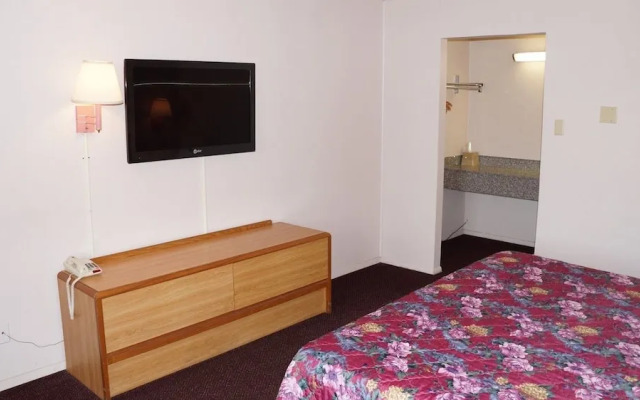 Travelers Inn