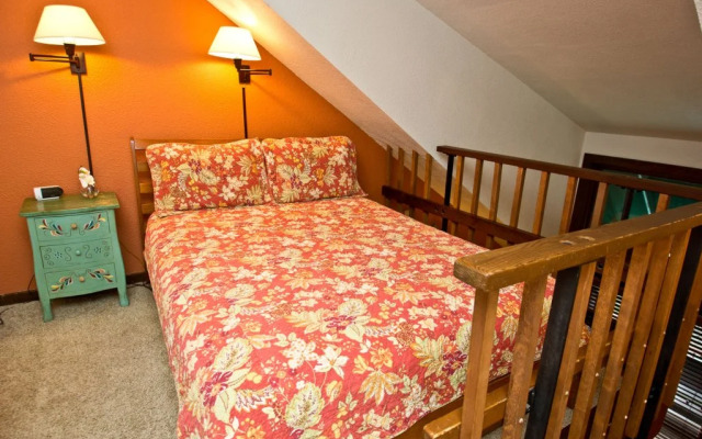 Manitou Lodge
