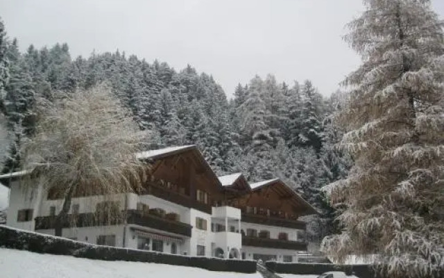 Hotel Larch