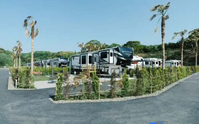 The Trailerhouse Village Nagasaki Tsubaki Premium