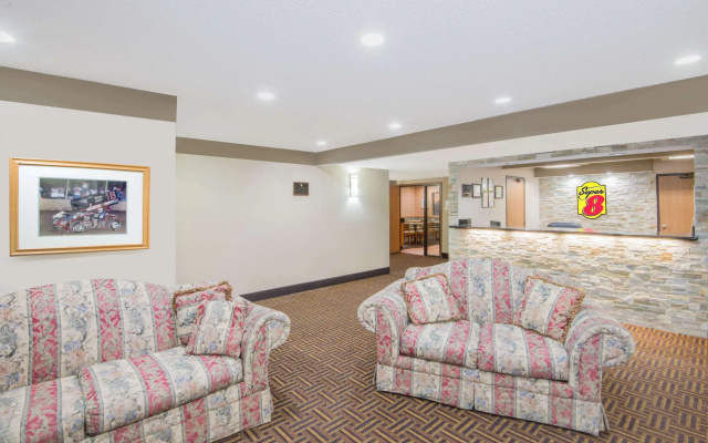 Super 8 by Wyndham Knoxville